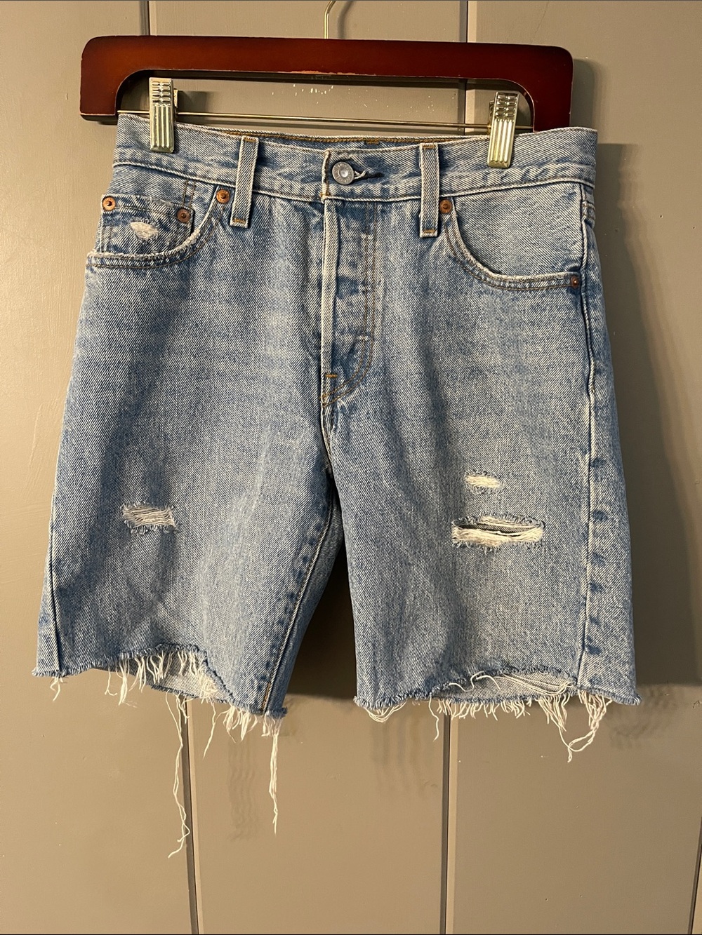 Levi's Shorts Bermuda Denim Cut Off  501 Festival Coastal Cowgirl Boho Western